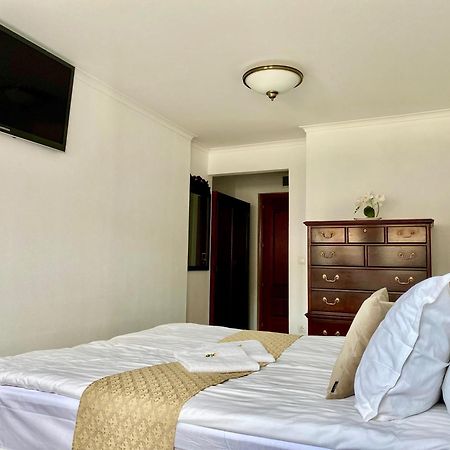 Opera16 Guestrooms 布达佩斯 外观 照片