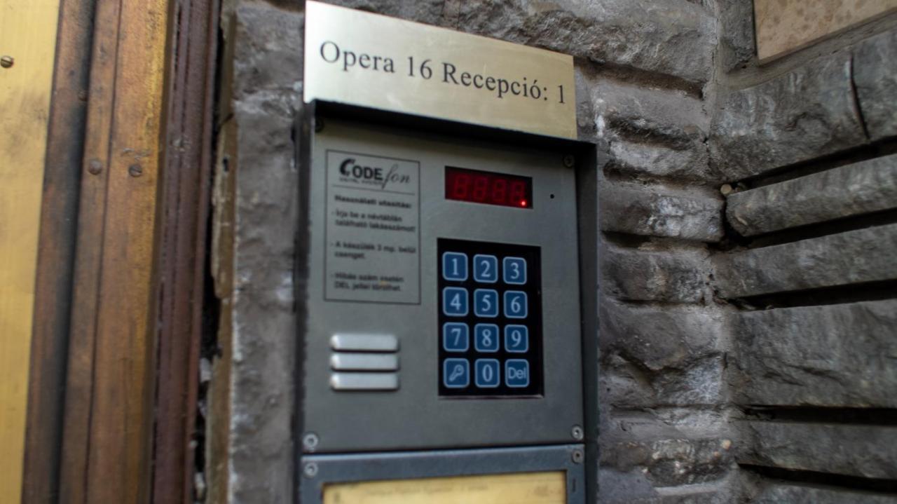 Opera16 Guestrooms 布达佩斯 外观 照片