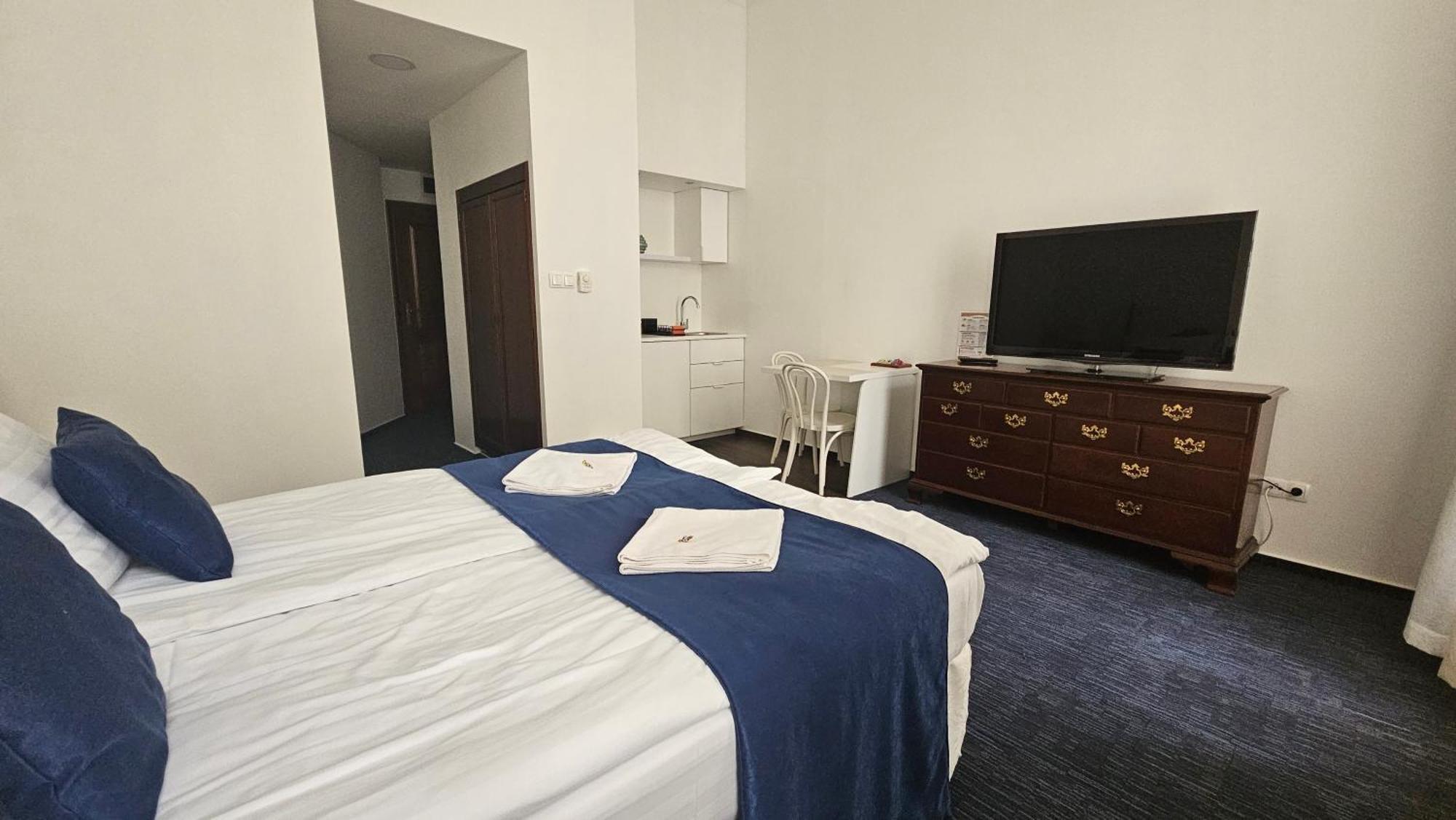Opera16 Guestrooms 布达佩斯 外观 照片