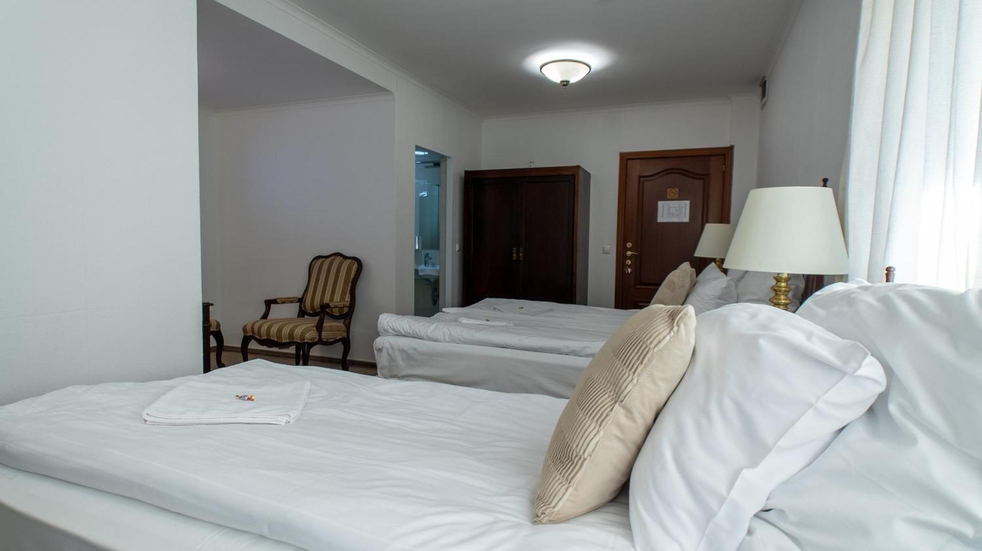 Opera16 Guestrooms 布达佩斯 外观 照片