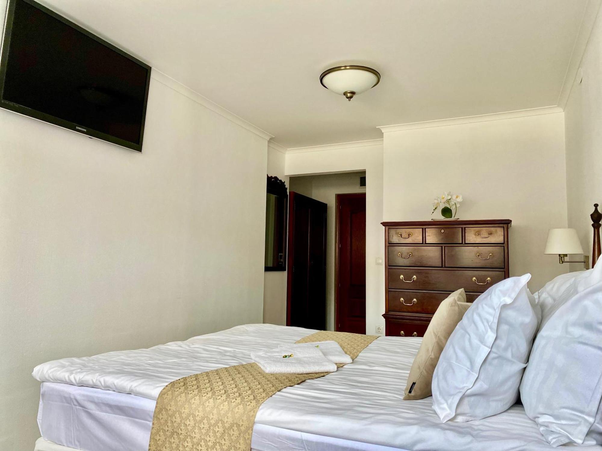 Opera16 Guestrooms 布达佩斯 外观 照片