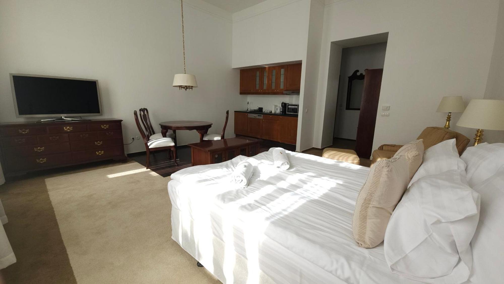 Opera16 Guestrooms 布达佩斯 外观 照片
